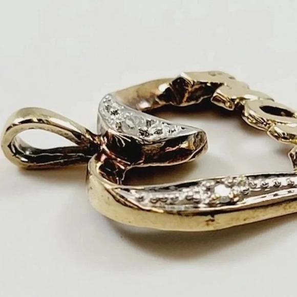 10K Solid Yellow Gold & Diamond “MOM” Heart Pendant Necklace - Picture 3 of 8